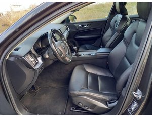 
										VOLVO V60 2.0 D3 MOMENTUM (EU6D-TEMP) full									