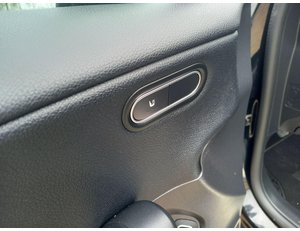 
										MERCEDES BENZ CLASE CLA MERCEDES-BENZ SB 180 D BUSINESS SOLUTION full									
