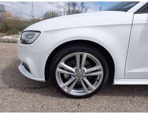 
										AUDI A3 1.4 40 E-TRON S TRONIC S LINE SPORTBA full									