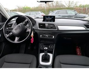 
										AUDI Q3 2.0 TDI ULTRA full									