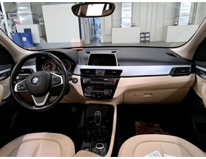 
										BMW X1 2.0 D SDRIVE 18 full									