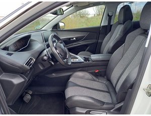 
										PEUGEOT 3008 1.5 BLUEHDI 96KW (130CV) S&AMP;AMP;S ALLURE EAT8 full									