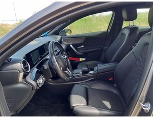 
										MERCEDES BENZ CLASE E MERCEDES-BENZ CLASE A 250 E (177.086) 1.3 220CV AT8 E6D full									