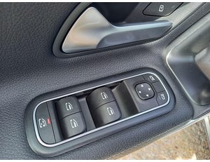 
										MERCEDES BENZ CLASE E MERCEDES-BENZ CLASE A 250 E (177.086) 1.3 220CV AT8 E6D full									