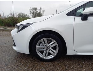 
										TOYOTA COROLLA 1.8 125H ACTIVE TECH E-CVT (CX) full									