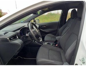 
										TOYOTA COROLLA 1.8 125H ACTIVE TECH E-CVT (CX) full									