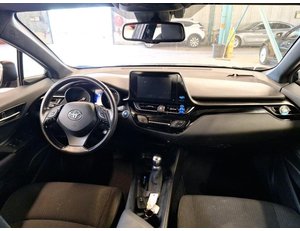 
										TOYOTA C-HR 1.8I VVT-I HYBRID C-ENTER E-CV full									