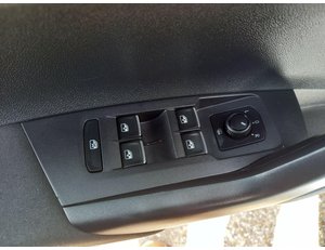 
										VOLKSWAGEN POLO ADVANCE 1.6 TDI 70KW (95CV) full									
