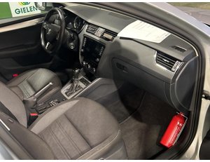 
										SKODA OCTAVIA COMBI 1.0 TSI AMBITION DSG AUT full									