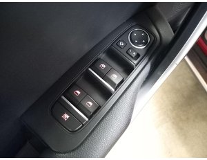 
										KIA CEED X1.6 PHEV EDRIVE full									