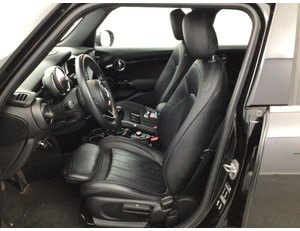 
										MINI MINI COOPER 1.5 OPF 136CV NAVI full									