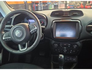 
										JEEP RENEGADE full									