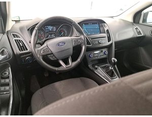 
										FORD FOCUS BERLINE TITANIUM 1.0 ECOBOOST 125CV BVM6 full									