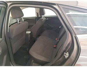 
										FORD FOCUS BERLINE TITANIUM 1.0 ECOBOOST 125CV BVM6 full									