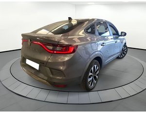 
										RENAULT ARKANA 1.6 E-TECH HYBRIDE 145CH EVOLUTION full									