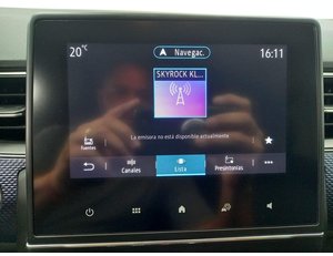 
										RENAULT ARKANA 1.6 E-TECH HYBRIDE 145CH EVOLUTION full									