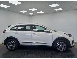 
										KIA NIRO E-DRIVE 204CV – 460KM AUTONOMIA full									