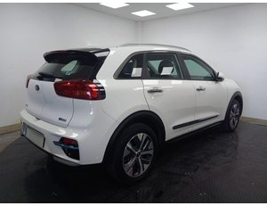 
										KIA NIRO E-DRIVE 204CV – 460KM AUTONOMIA full									