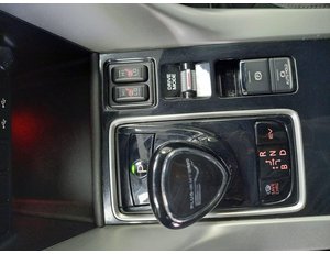 
										MITSUBISHI ECLIPSE CROSS PHEV KAITEKI 4 full									