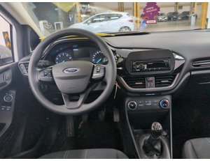 
										FORD FIESTA 1.1I 55KW TREND full									