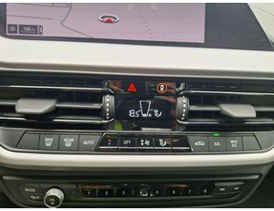 
										BMW SERIE 1 REEKS HATCH 116D (85 KW) 5D full									