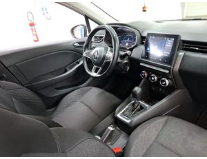 
										RENAULT CLIO 1.6 E-TECH HYBRIDE 140CH BUSINESS full									