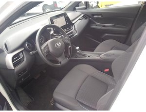 
										TOYOTA C-HR 1.8 125H ACTIVE full									