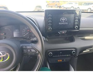 
										TOYOTA YARIS 1.5 120H BUSINESS PLUS full									